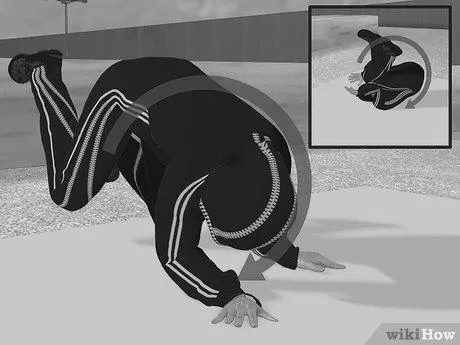 How to Do a Parkour Roll image 1